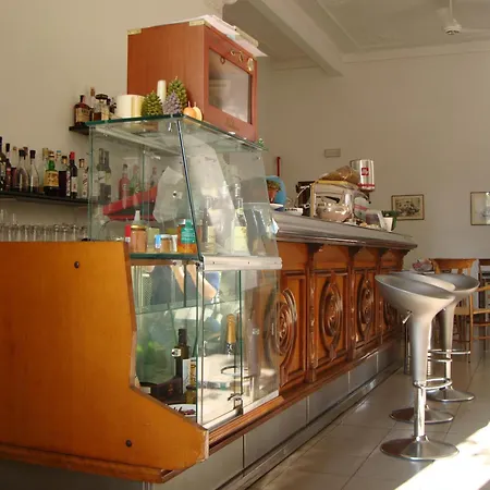 ホテル Miramare ラヴァーニャ