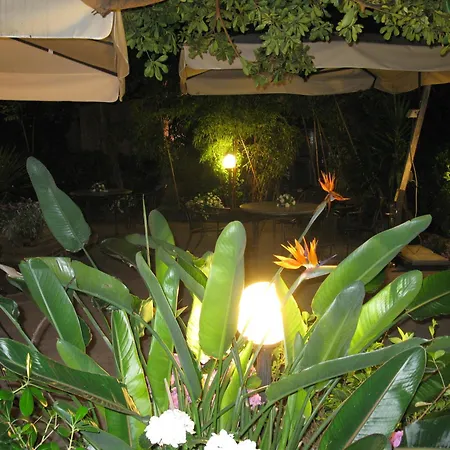 ホテル Miramare ラヴァーニャ