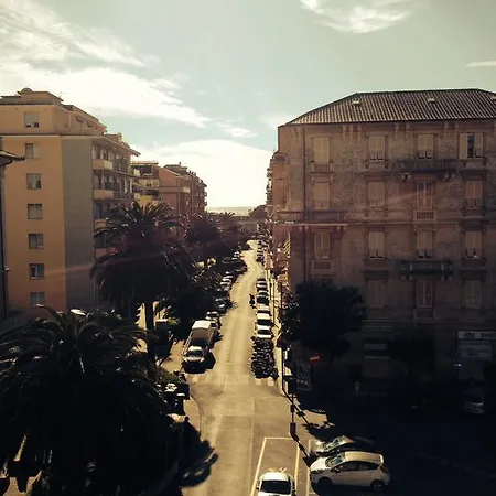 ホテル Miramare ラヴァーニャ