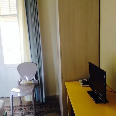 ホテル Miramare ラヴァーニャ