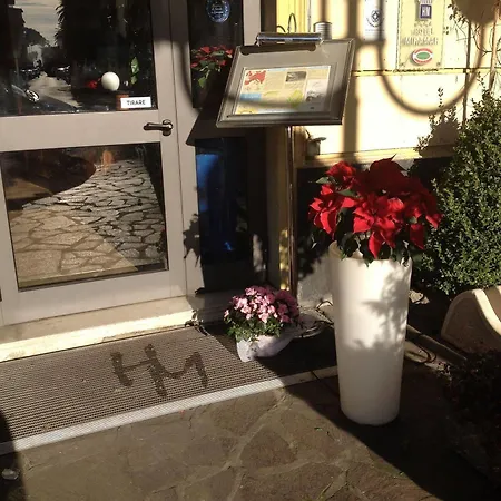 ホテル Miramare ラヴァーニャ